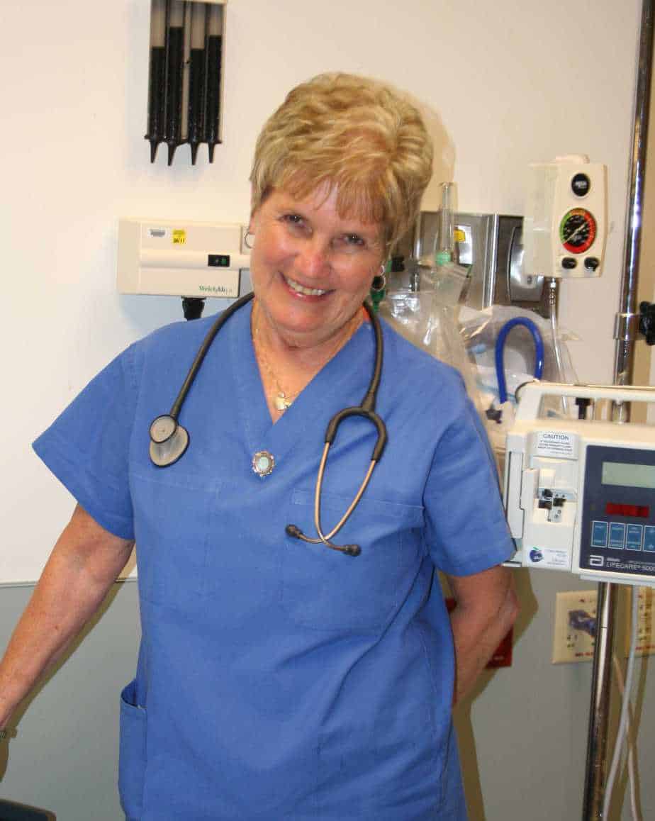 Monongahela Valley Hospital Nurse Receives Cameos of Caring® Award