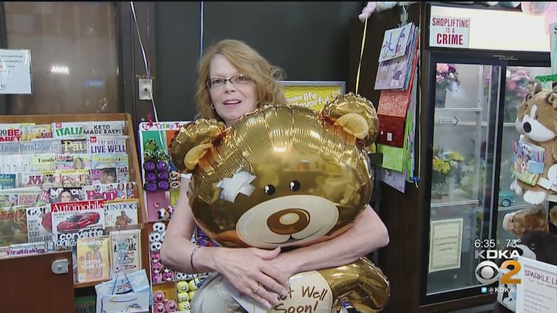 Sandy Anderson, “The Balloon Lady” at Allegheny Health Network’s Jefferson Hospital