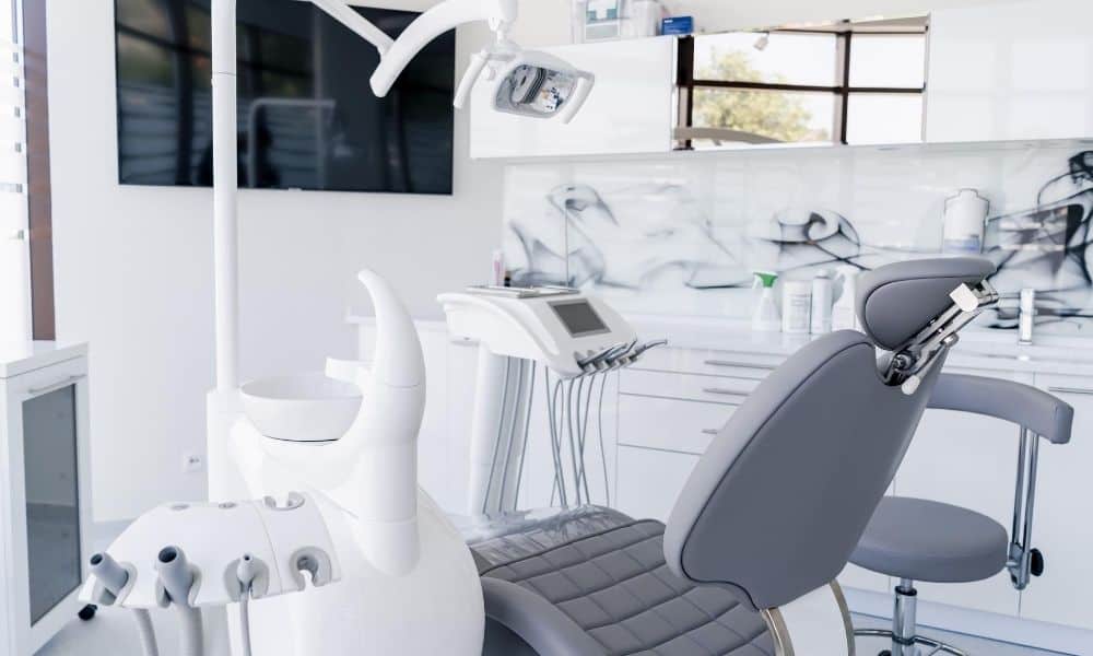 What You Need To Start a Successful Dental Practice